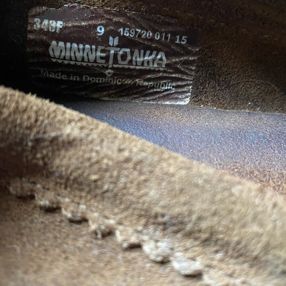 Minnetonka calf hair suede tie tassel loafer brown size 9 - Picture 3 of 5